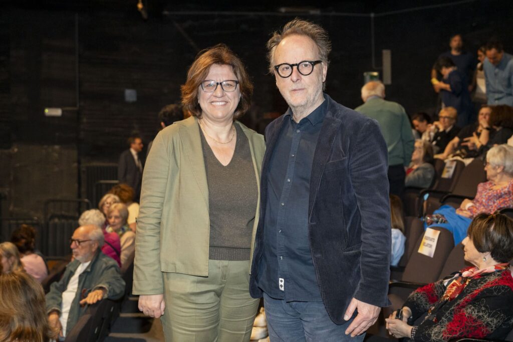 0018 Co housing teatro vascello nella pagina 18 Aprile 2026: La stagione dei legami Contro la solitudine della vita lunga 0018 Co housing teatro vascello nella pagina 18 Aprile 2026: La stagione dei legami Contro la solitudine della vita lunga