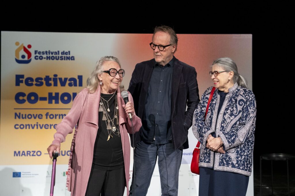 0037 Co housing teatro vascello nella pagina 18 Aprile 2026: La stagione dei legami Contro la solitudine della vita lunga 0037 Co housing teatro vascello nella pagina 18 Aprile 2026: La stagione dei legami Contro la solitudine della vita lunga