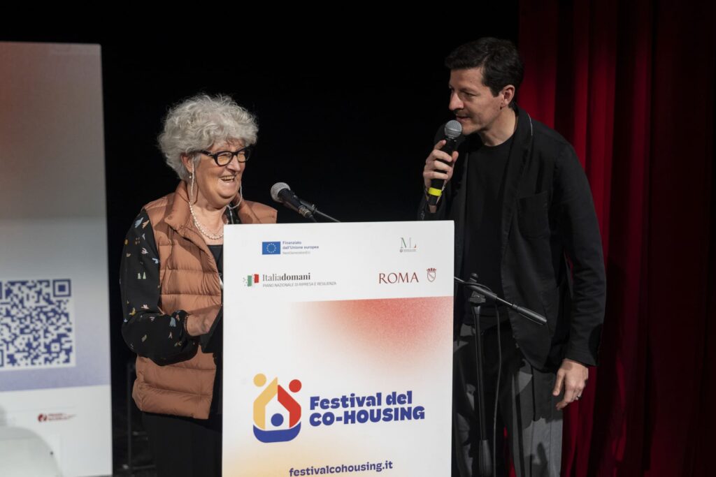 0047 Co housing teatro vascello nella pagina 18 Aprile 2026: La stagione dei legami Contro la solitudine della vita lunga 0047 Co housing teatro vascello nella pagina 18 Aprile 2026: La stagione dei legami Contro la solitudine della vita lunga