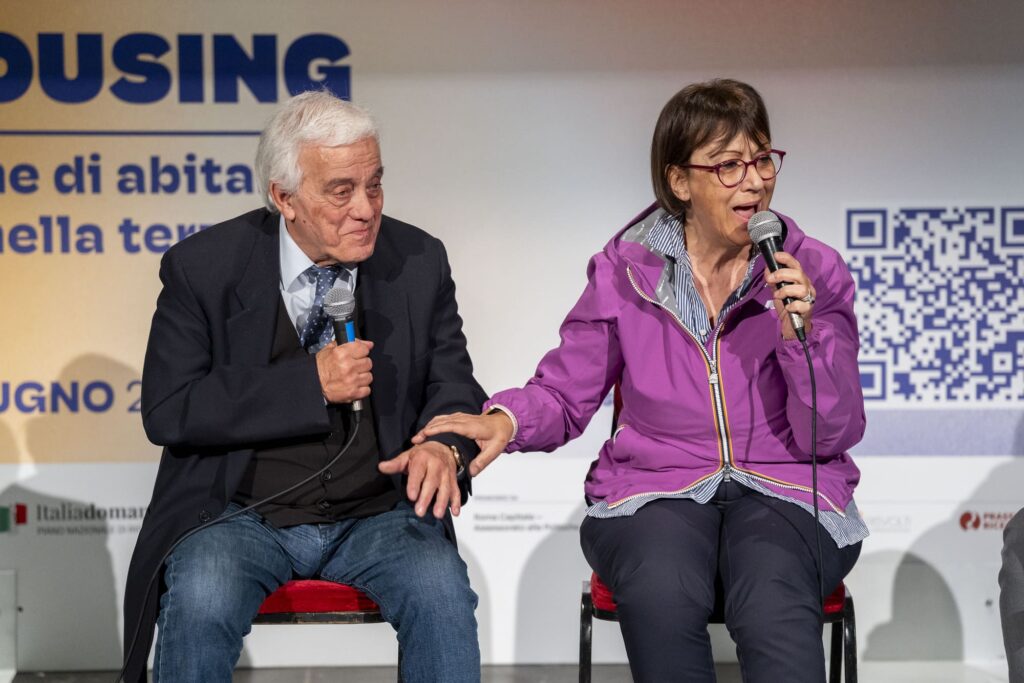 0114 Co housing teatro vascello nella pagina 18 Aprile 2026: La stagione dei legami Contro la solitudine della vita lunga 0114 Co housing teatro vascello nella pagina 18 Aprile 2026: La stagione dei legami Contro la solitudine della vita lunga