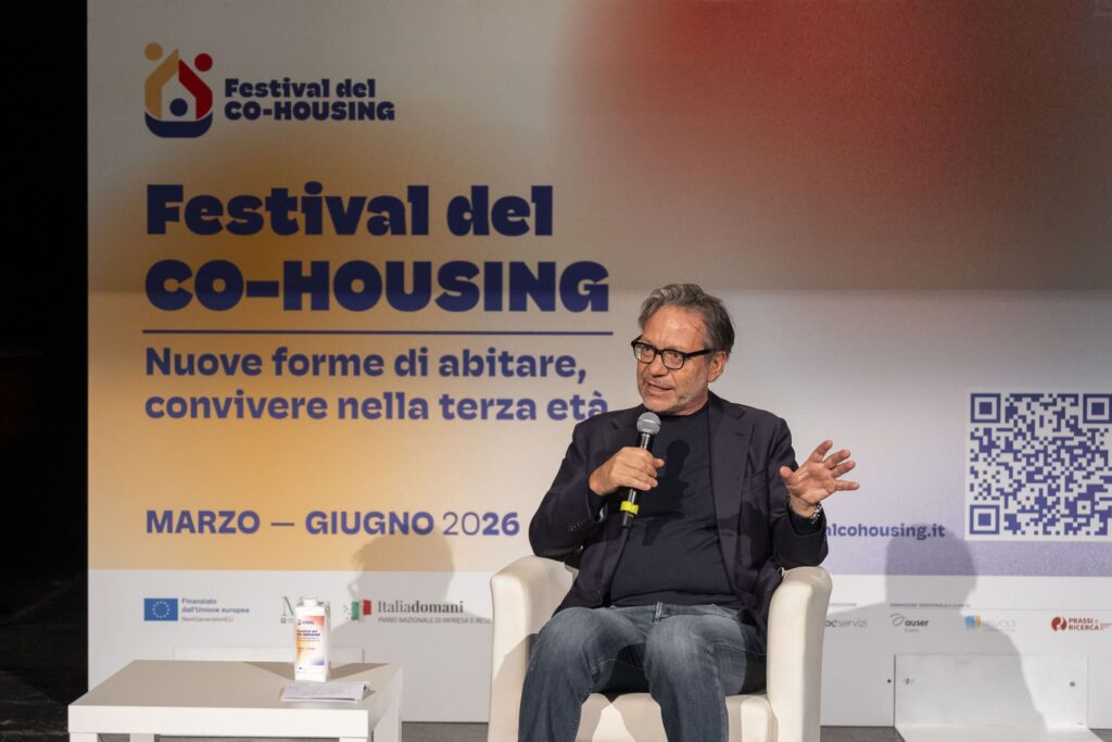0137 Co housing teatro vascello nella pagina 18 Aprile 2026: La stagione dei legami Contro la solitudine della vita lunga 0137 Co housing teatro vascello nella pagina 18 Aprile 2026: La stagione dei legami Contro la solitudine della vita lunga