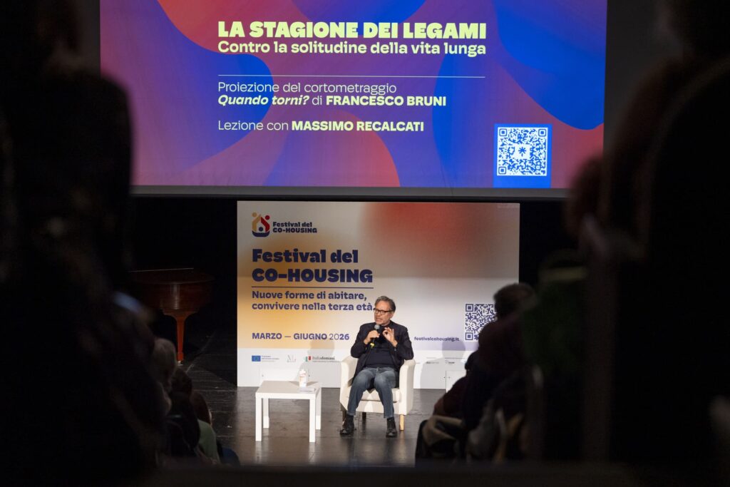 0138 Co housing teatro vascello nella pagina 18 Aprile 2026: La stagione dei legami Contro la solitudine della vita lunga 0138 Co housing teatro vascello nella pagina 18 Aprile 2026: La stagione dei legami Contro la solitudine della vita lunga